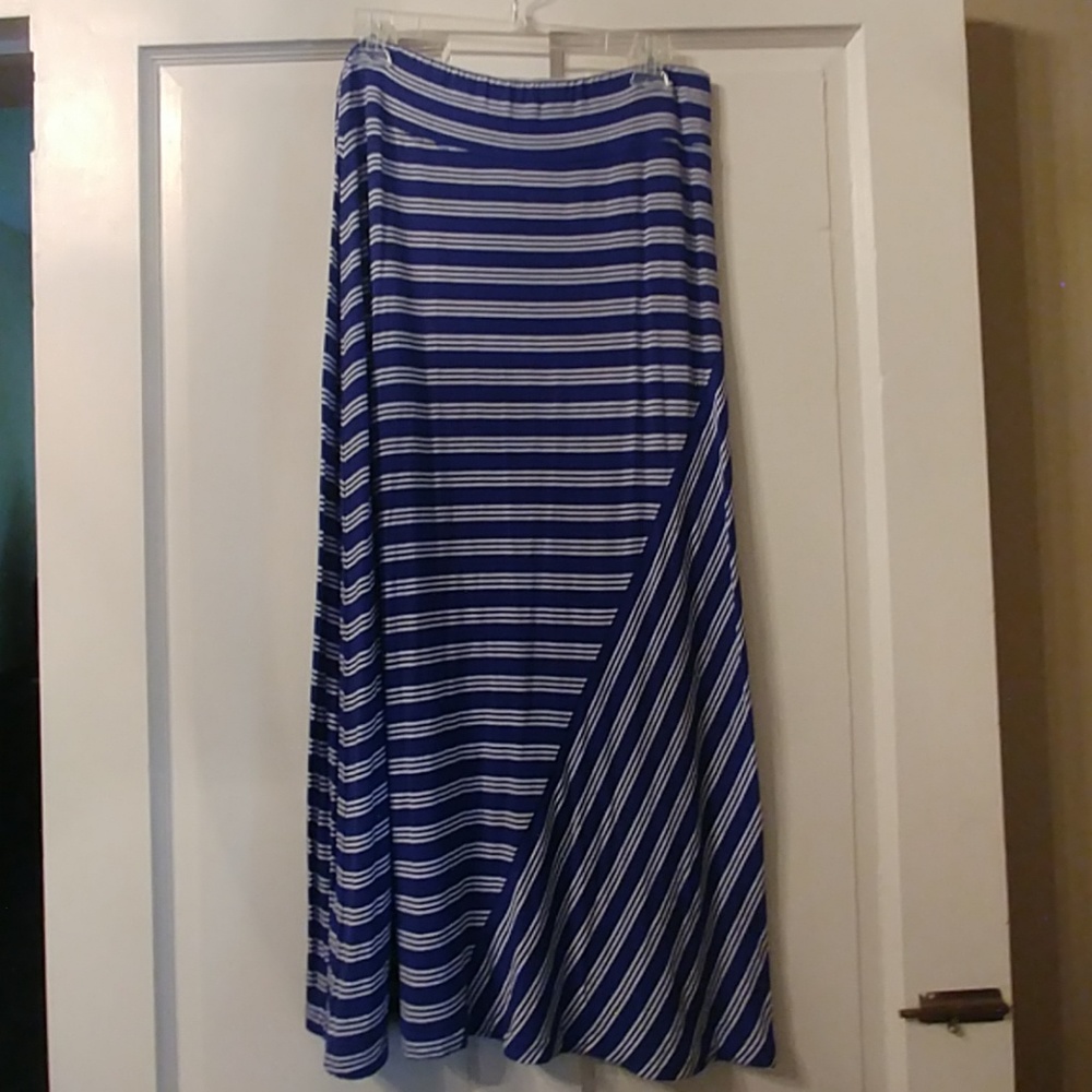 Maxi skirt